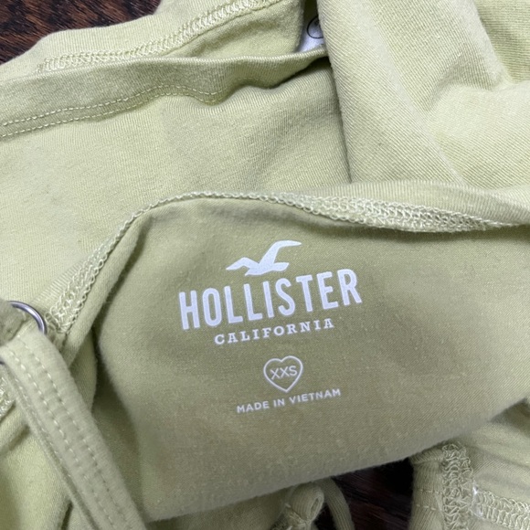 Hollister- light green tie top - Picture 4 of 4